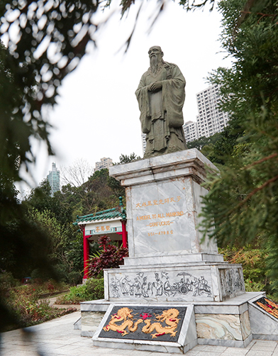 香港孔聖堂孔子石像