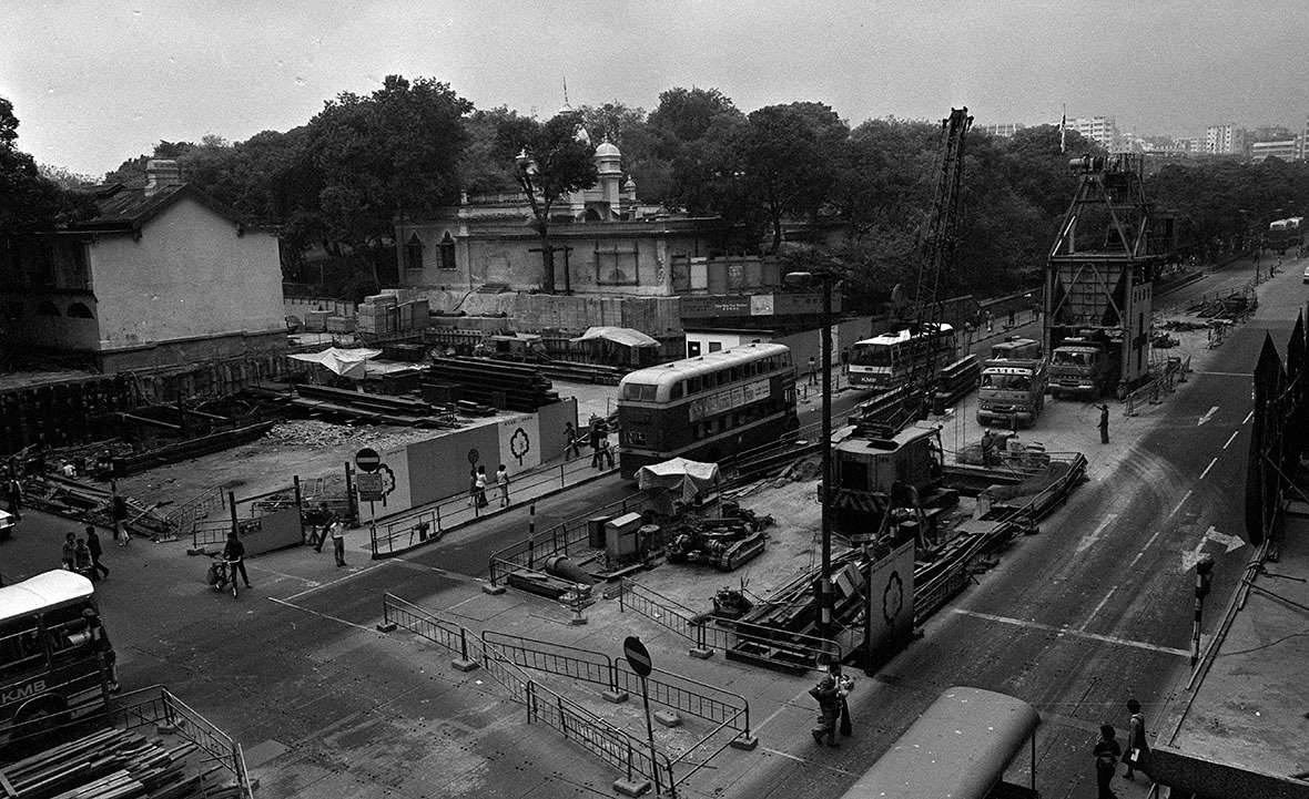 1978年，地下鐵路公司在尖沙咀清真寺旁興建尖沙咀站。（圖片來源：Getty Images）