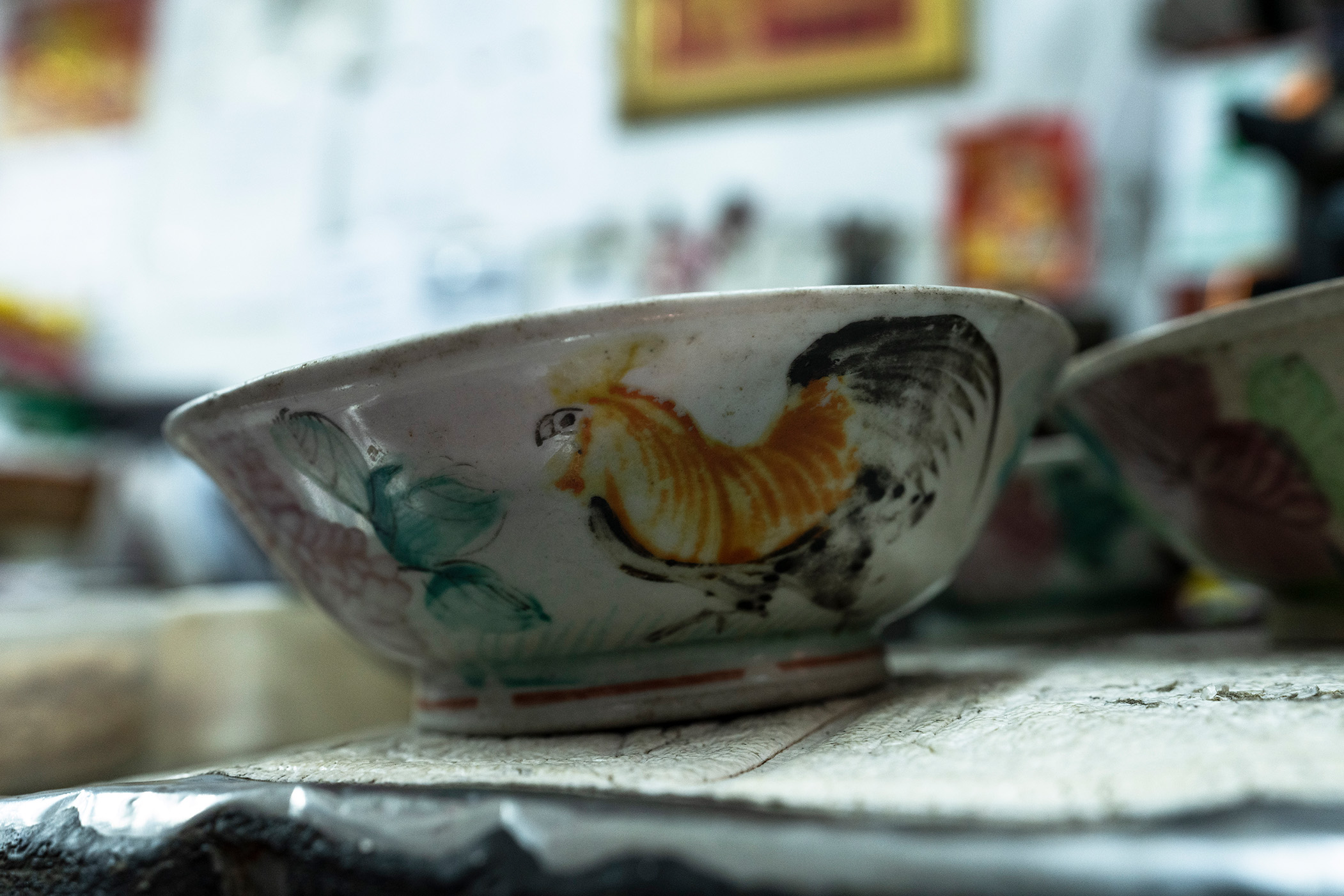 茂發茶室內有不少雞公碗，現時已買少見少。