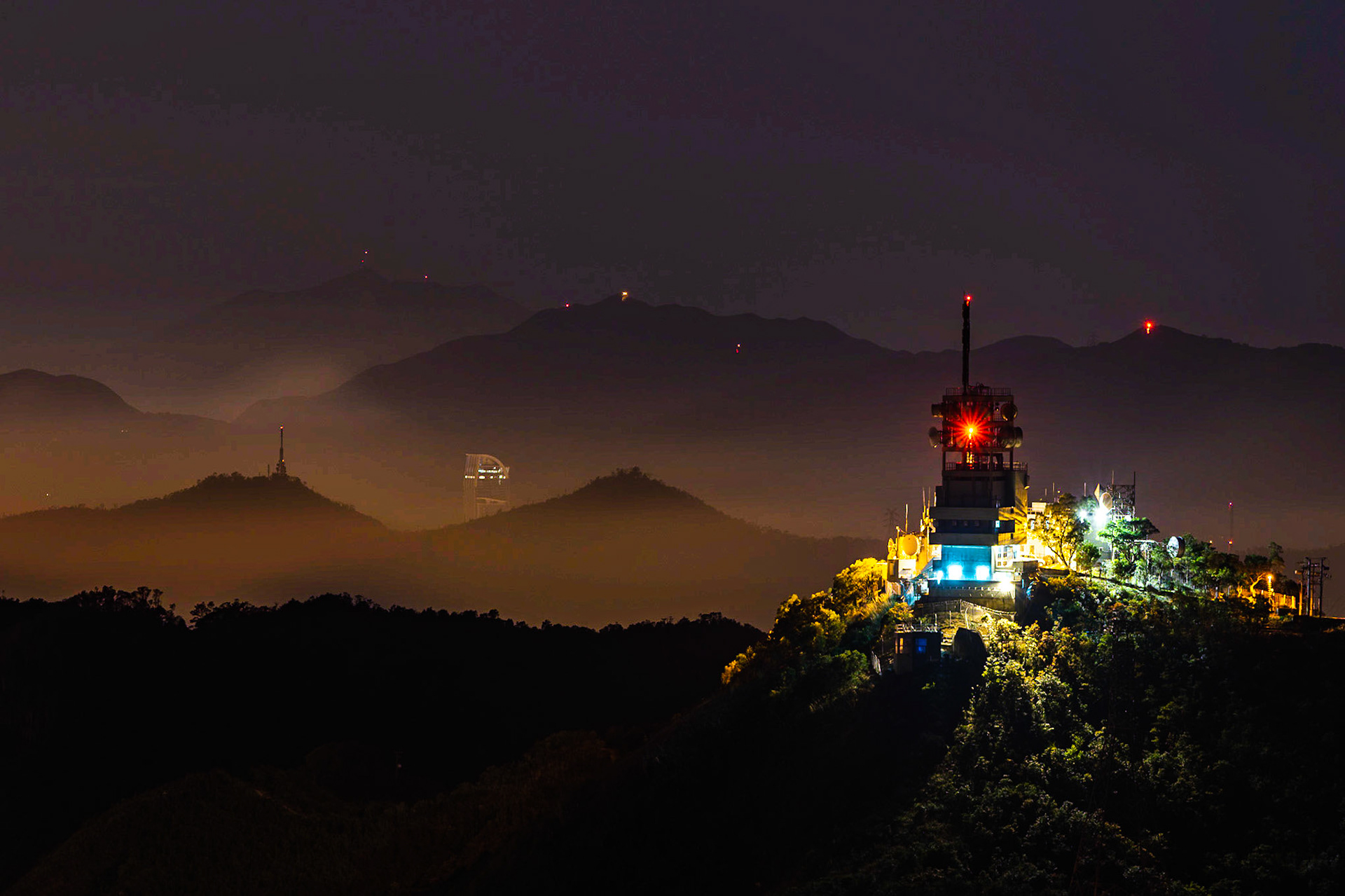 劉兆景曾拍攝飛鵝山的迷人夜景。（圖片來源：劉兆景提供）
