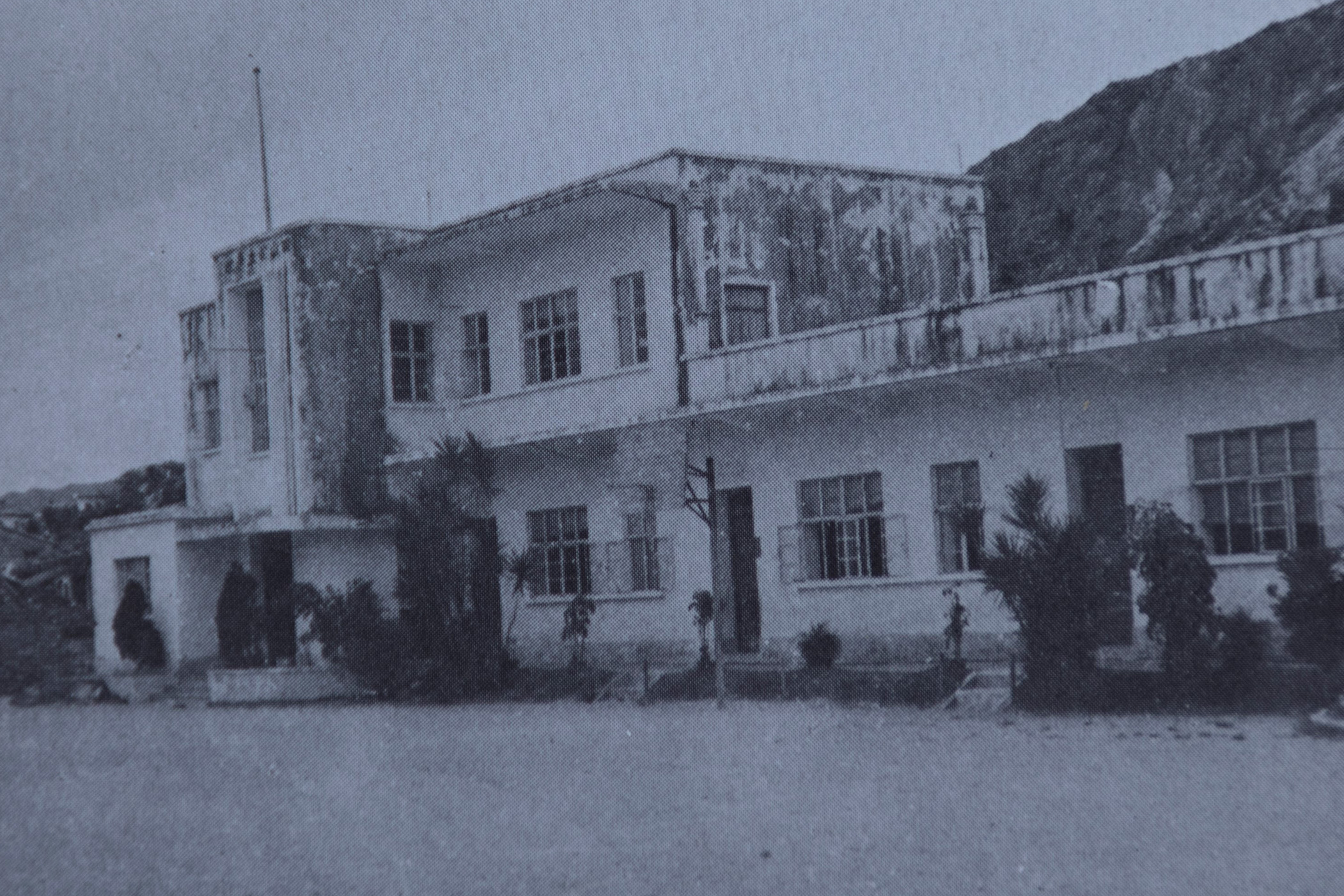 四山公校1950年至1960年代的外貌。（圖片來源：《四山公立學校創校三十週年紀念特刊1952-1982》） 